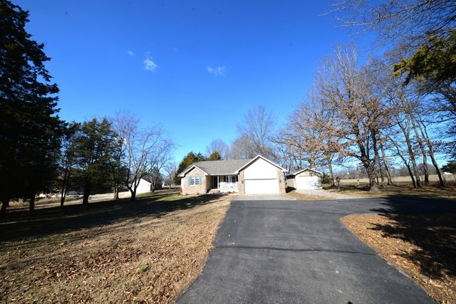 14687 N Lost Lake Lane, Mt Vernon, IL 62864