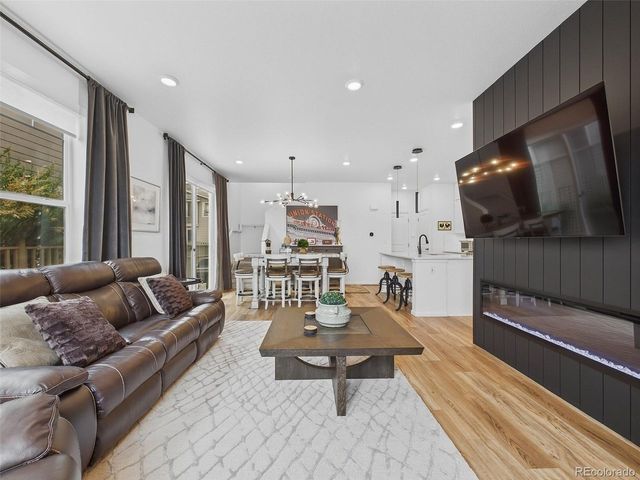 2907 Distant Rock Ave, Castle Rock, CO 80109