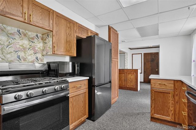 1832 Tamm Avenue, Rochester Hills, MI 48309