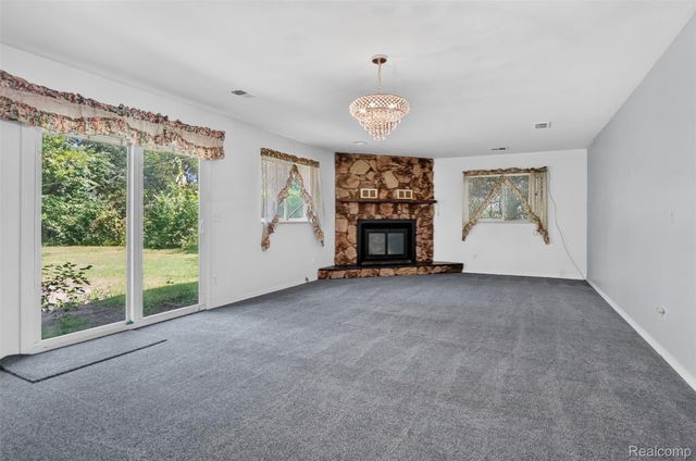 1832 Tamm Avenue, Rochester Hills, MI 48309