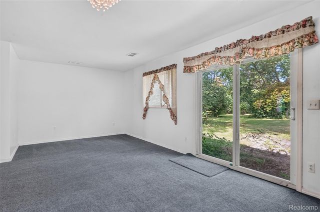 1832 Tamm Avenue, Rochester Hills, MI 48309