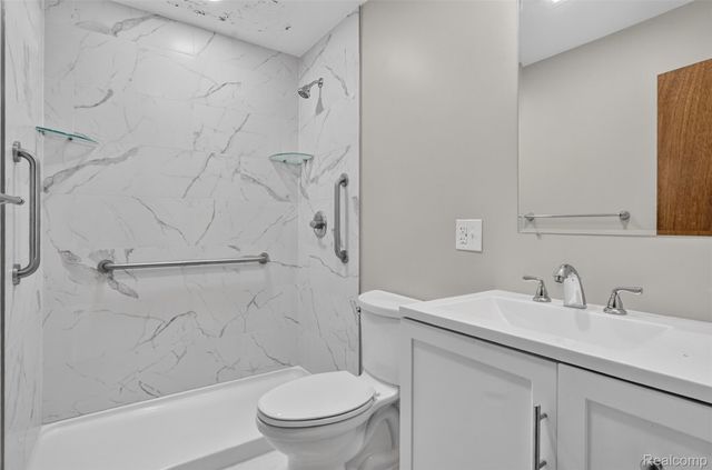 1832 Tamm Avenue, Rochester Hills, MI 48309