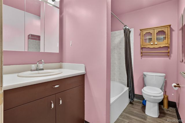 1832 Tamm Avenue, Rochester Hills, MI 48309