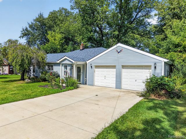 1832 Tamm Avenue, Rochester Hills, MI 48309
