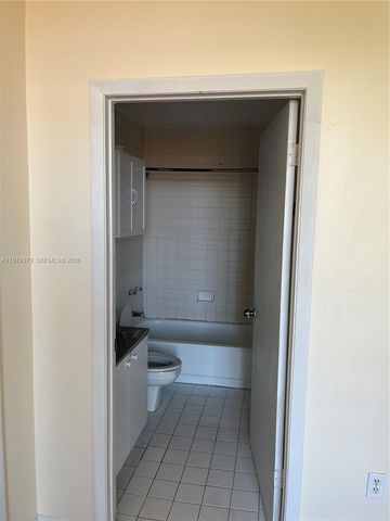 7420 W 20th Ave 449, Hialeah, FL 33016