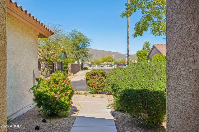 1927 W KURALT Drive, Anthem, AZ 85086