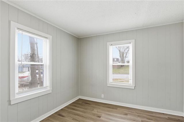 13301 7th Street, Grandview, MO 64030