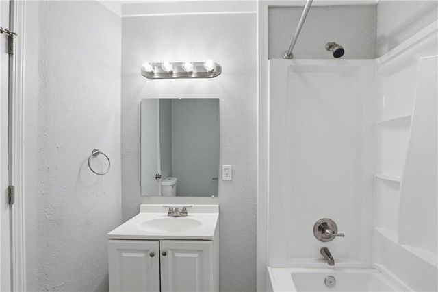 13301 7th Street, Grandview, MO 64030