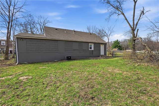 13301 7th Street, Grandview, MO 64030