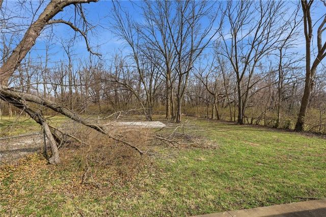 13301 7th Street, Grandview, MO 64030