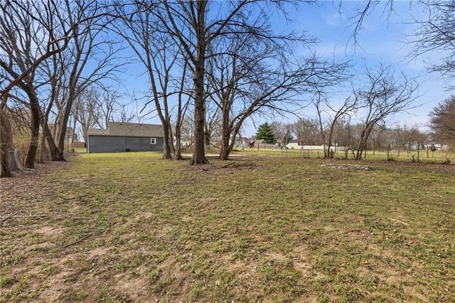 13301 7th Street, Grandview, MO 64030