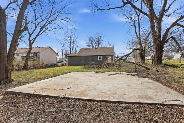 13301 7th Street, Grandview, MO 64030