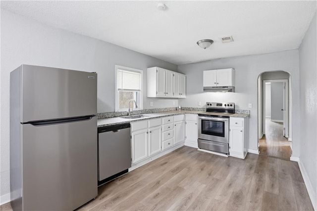 13301 7th Street, Grandview, MO 64030