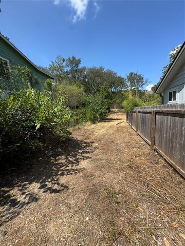 1196 EM Franklin Ave, Austin, TX 78721
