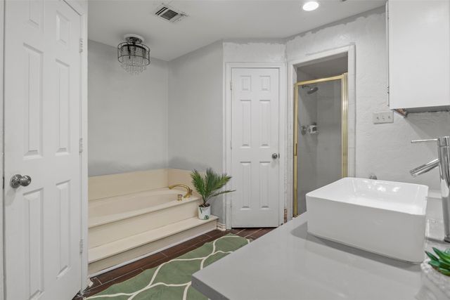 2014 Royal Crest Drive, Garland, TX 75043