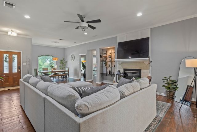 2014 Royal Crest Drive, Garland, TX 75043