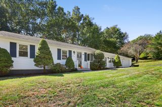 144 Mueller Drive, Hamden, CT 06514