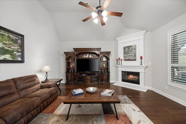 12741 Bella Roma Drive, Fort Worth, TX 76126