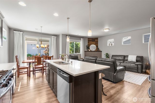 16208 78th Avenue Ct E, Puyallup, WA 98375