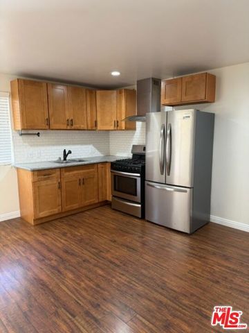 1314 Omelveny Avenue A, San Fernando, CA 91340