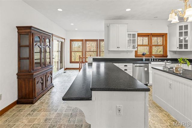 2304 N 1st Street, Fayetteville, IL 62258