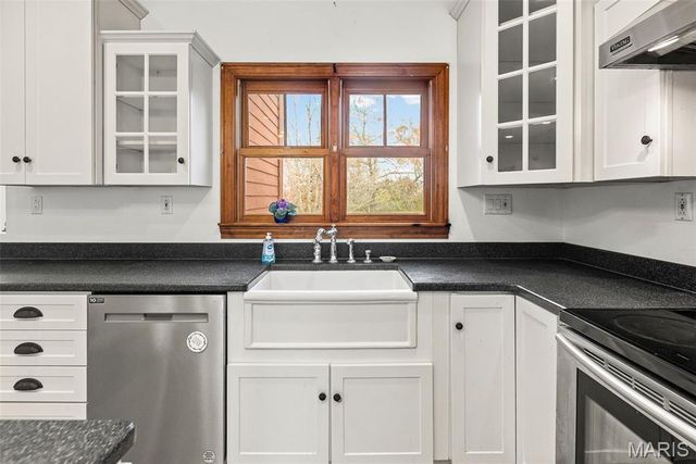 2304 N 1st Street, Fayetteville, IL 62258