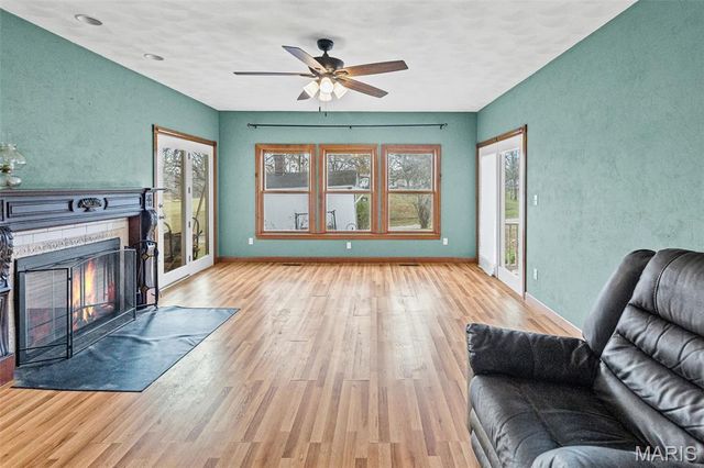 2304 N 1st Street, Fayetteville, IL 62258