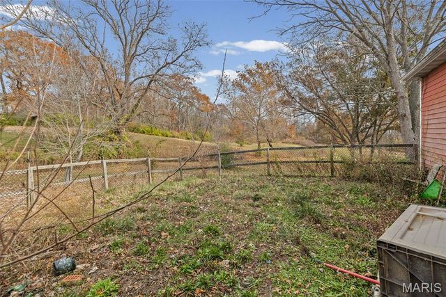 2304 N 1st Street, Fayetteville, IL 62258