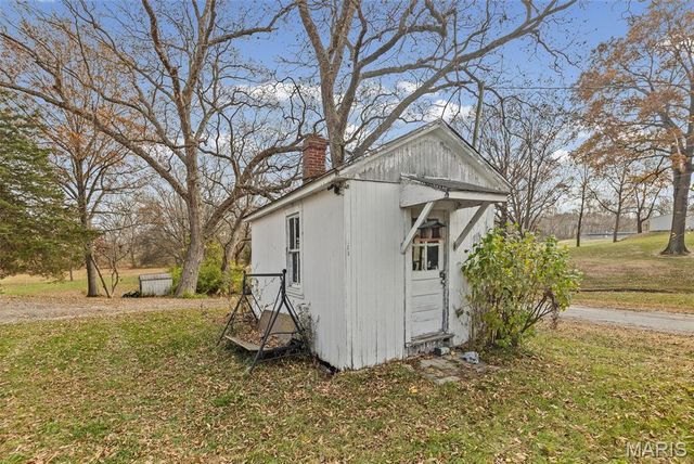 2304 N 1st Street, Fayetteville, IL 62258