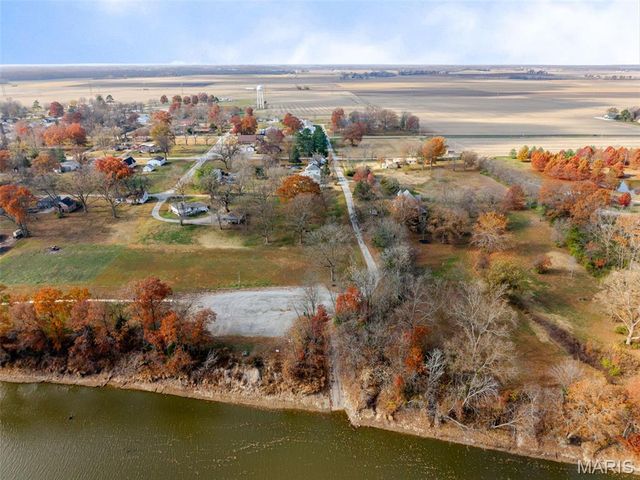 2304 N 1st Street, Fayetteville, IL 62258