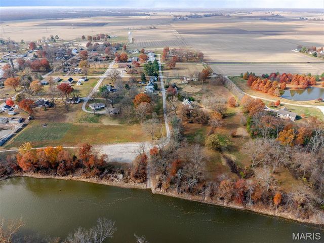 2304 N 1st Street, Fayetteville, IL 62258