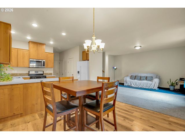 5905 Ne 56TH Cir, Vancouver, WA 98661