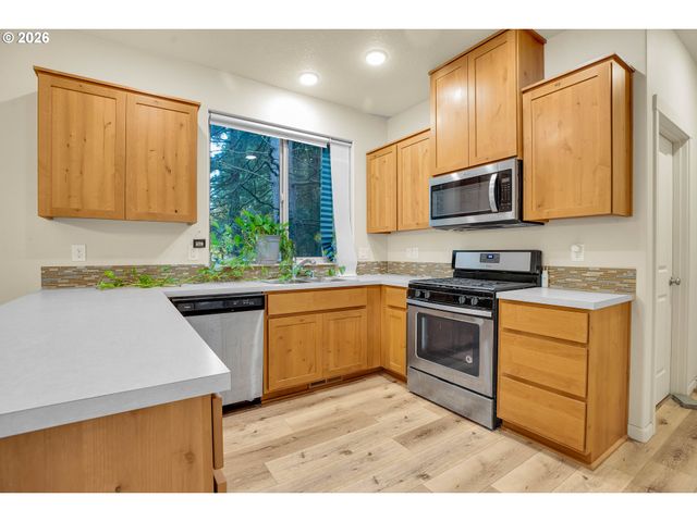 5905 Ne 56TH Cir, Vancouver, WA 98661