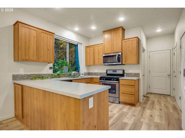 5905 Ne 56TH Cir, Vancouver, WA 98661