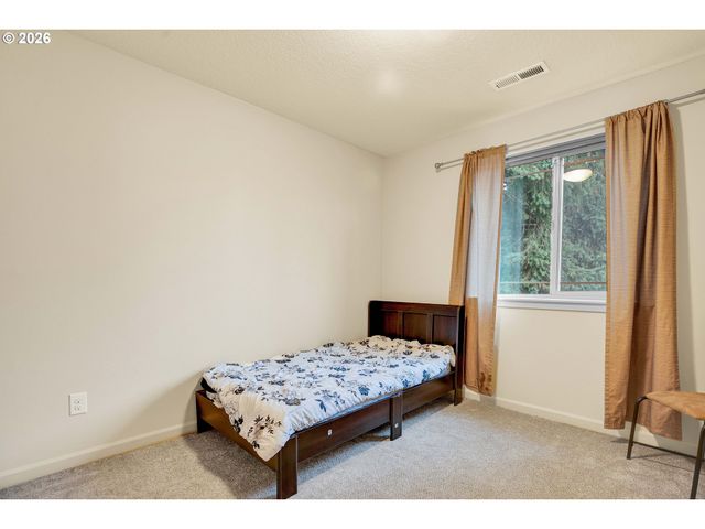 5905 Ne 56TH Cir, Vancouver, WA 98661