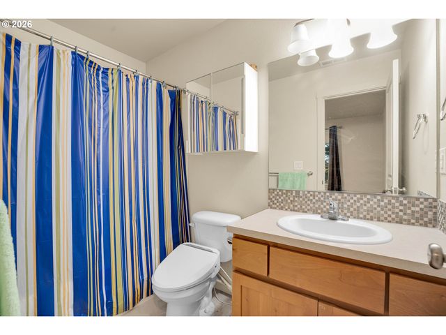 5905 Ne 56TH Cir, Vancouver, WA 98661