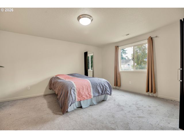 5905 Ne 56TH Cir, Vancouver, WA 98661