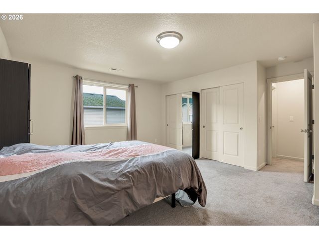 5905 Ne 56TH Cir, Vancouver, WA 98661