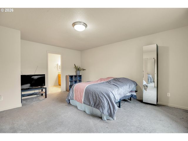 5905 Ne 56TH Cir, Vancouver, WA 98661