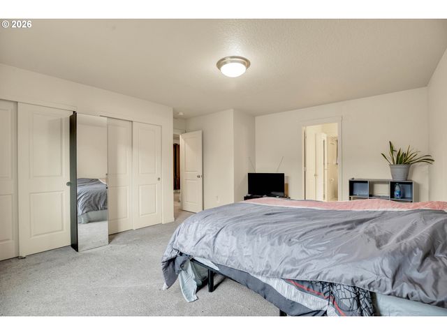 5905 Ne 56TH Cir, Vancouver, WA 98661