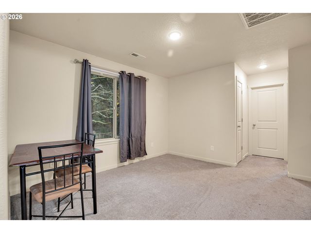 5905 Ne 56TH Cir, Vancouver, WA 98661