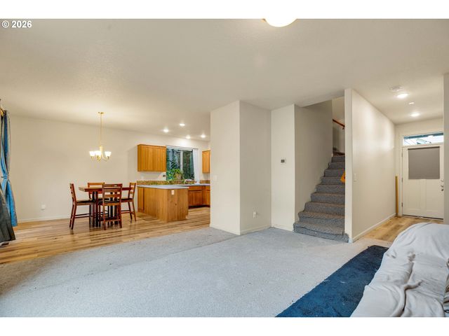 5905 Ne 56TH Cir, Vancouver, WA 98661