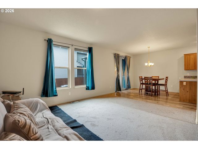 5905 Ne 56TH Cir, Vancouver, WA 98661