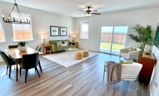 131 Sincere DR, Kyle, TX 78640