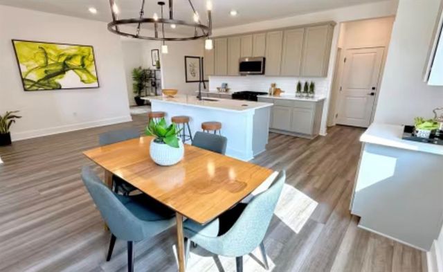 131 Sincere DR, Kyle, TX 78640