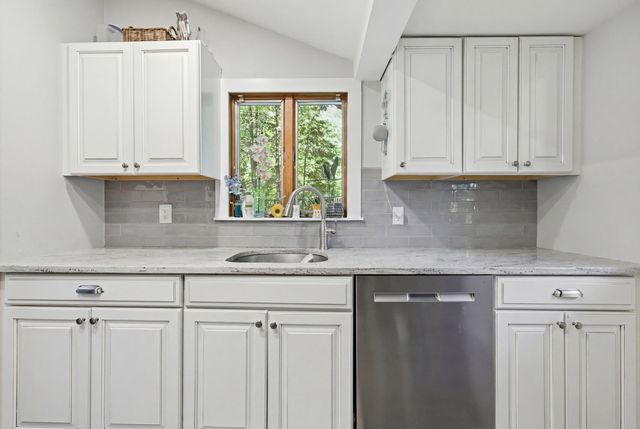 9 JUNIPER TRAIL, Kinnelon Borough, NJ 07405