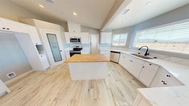 15009 Temecula Road, Apple Valley, CA 92307