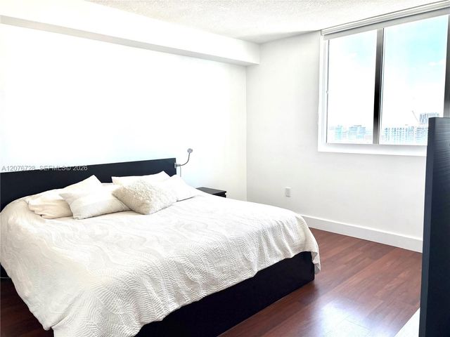 275 NE 18th Street 1810, Miami, FL 33132
