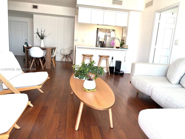 275 NE 18th Street 1810, Miami, FL 33132