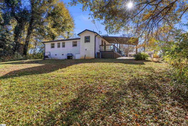 322 Sequoia Drive, Spartanburg, SC 29302